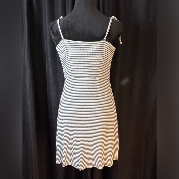 DON'T ASK WHY Stripped Button Front Dress with Bow Straps Made in Italy n16 - Picture 4 of 7